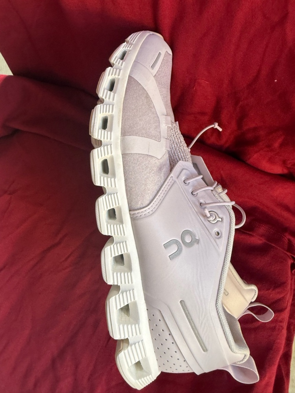 On Running women’s Athletic Shoes in Lavender/White